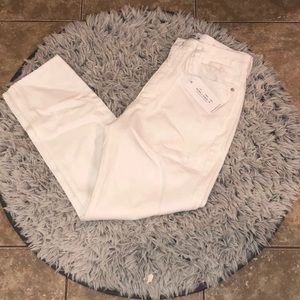 White distressed Mom Jeans